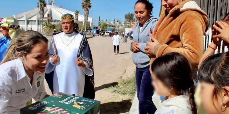 LLEVAN DEPENDENCIAS ESTATALES LA ALEGRÍA DEL DÍA DE REYES A COMUNIDADES DE VILLA DE RAMOS