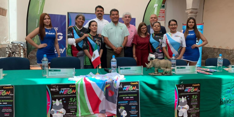 EN APOYO A NIÑAS Y NIÑOS, PARQUE TANGAMANGA SEDE DE CARRERA NEÓN 2023