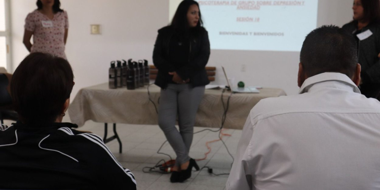 ¿Enfrenta alguna pérdida y no sabe cómo manejar la situación? en el DIF Municipal, hay profesionales de la salud mental para apoyarle