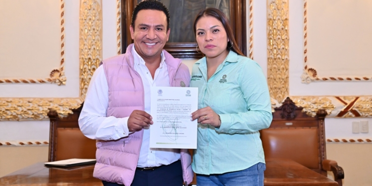 RINDE PROTESTA MARÍA DEL ROSARIO MARTÍNEZ COMO TITULAR DE SEDESORE 