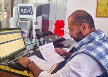 GOBIERNO ESTATAL RECONOCE LABOR DE BURÓCRATAS EN SU DÍA
