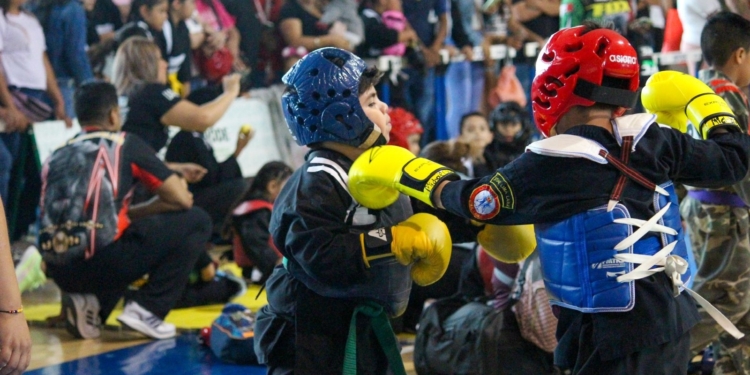 PROGRAMA DEPORTIVO DE LA FENAPO REGISTRA GRAN RESPUESTA CIUDADANA