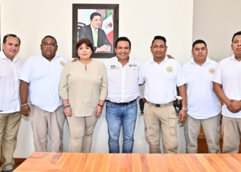 GOBIERNO ESTATAL Y BOMBEROS ACUERDAN MEJORES CONDICIONES LABORALES