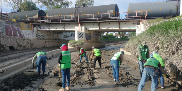 LIBERA SEDUVOP TRÁNSITO EN BULEVAR RÍO ESPAÑITA