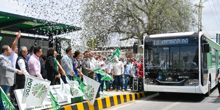 RICARDO GALLARDO TRANSFORMA MOVILIDAD EN SLP CON NUEVAS LÍNEAS DE METRORED