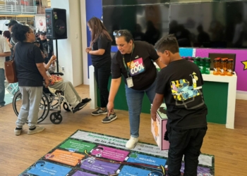 MÓDULO DE SALUD EN LA FENAPO BRINDA ORIENTACIÓN, INFORMACIÓN Y SERVICIOS