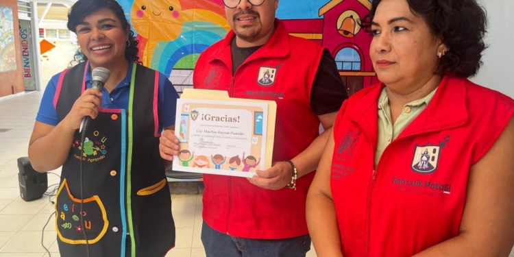 JARDÍN DE NIÑOS HERCULANO CORTES RECONOCE AL GOBIERNO DE LA CAPITAL POR ATENCIÓN A LA NIÑEZ POTOSINA