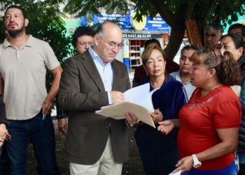 DÍA DE TALACHA EN JARDINES DE ORIENTE: ATENCIÓN DIRECTA A VECINOS DEL ALCALDE ENRIQUE GALINDO