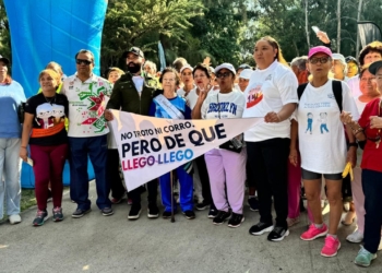 UN ÉXITO CARRERA PARA ADULTOS MAYORES EN PARQUE TANGAMANGA I