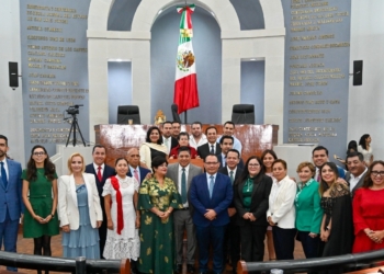 RICARDO GALLARDO RECONOCE TRABAJO LEGISLATIVO EN APOYO A FAMILIAS POTOSINAS