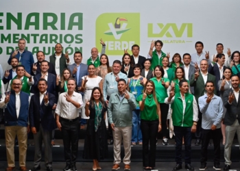 RECONOCEN EN EL CONGRESO DE LA UNIÓN LIDERAZGO DE RICARDO GALLARDO