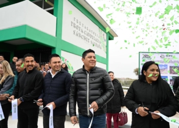 EN TRES AÑOS, RICARDO GALLARDO APUNTALA HISTÓRICO APOYO A LA EDUCACIÓN