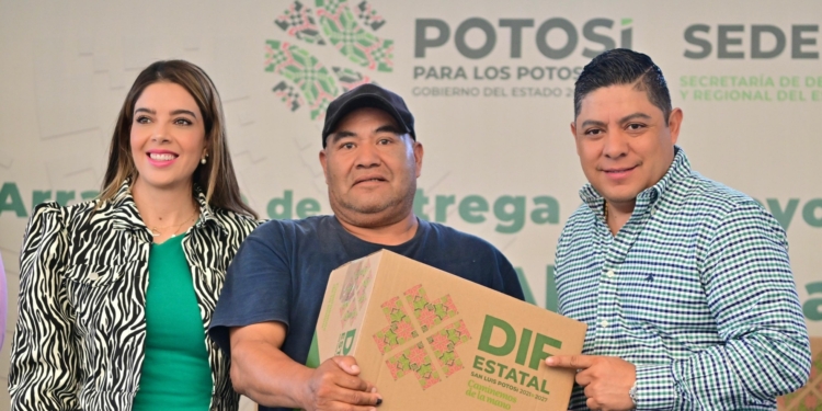 MÁS FAMILIAS AGRADECEN POR APOYO ALIMENTARIO A RICARDO GALLARDO