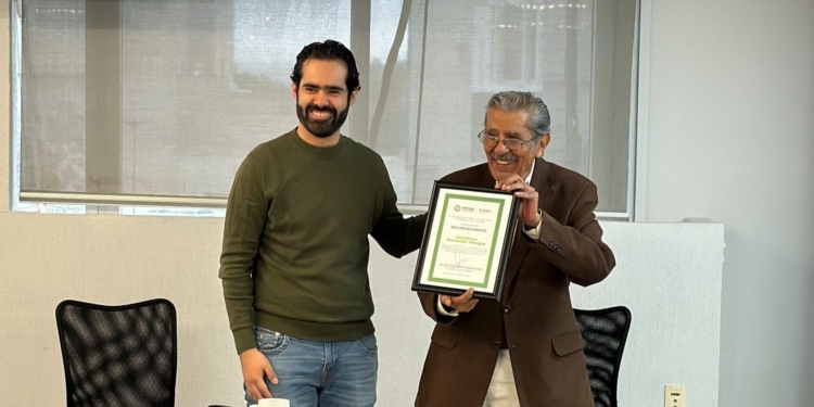 EL EJECUTIVO RECONOCE TRAYECTORIA DE CUITLÁHUAC HERNÁNDEZ EN LA STPS