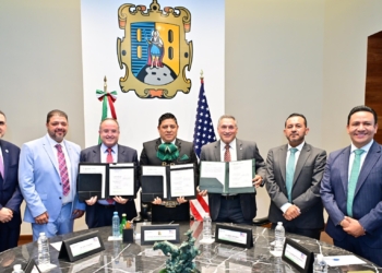 RICARDO GALLARDO CARDONA Y AUTORIDADES DE MCALLEN FIRMAN CONVENIO
