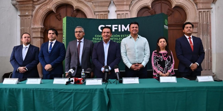 EJECUTIVO ESTATAL PIDE A AYUNTAMIENTOS TRABAJAR EN EQUIPO Y CONSTRUIR UN MEJOR SLP