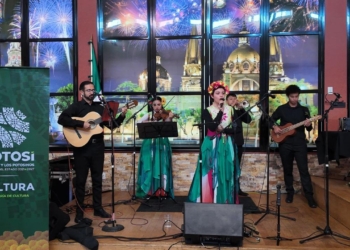 EJECUTIVO ESTATAL FORTALECE TRADICIONES POTOSINAS EN EL EXTRANJERO