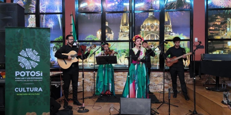 EJECUTIVO ESTATAL FORTALECE TRADICIONES POTOSINAS EN EL EXTRANJERO