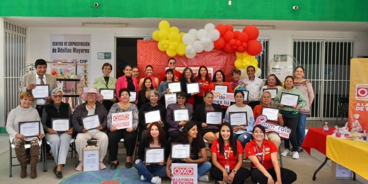 GOBIERNO PROMUEVE EMPRENDIMIENTOS DE PERSONAS ADULTAS MAYORES