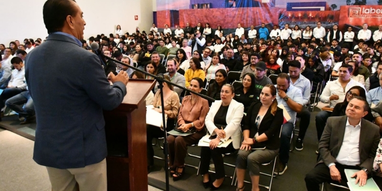 EJECUTIVO PROMUEVE ACCIONES DE CONCIENTIZACIÓN SOBRE CUIDADO DEL AGUA