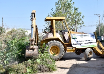 GOBIERNO ESTATAL INICIA TRABAJOS DE LIMPIEZA EN RÍO ESPAÑITA