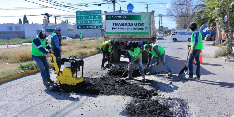 RESCATA GOBIERNO DE POZOS CAMINO A SANTA RITA TRAS AÑOS DE ABANDONO