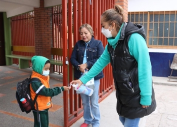 GOBIERNO ESTATAL ANUNCIA HORARIO DE INVIERNO EN ESCUELAS DE EDUCACIÓN BÁSICA