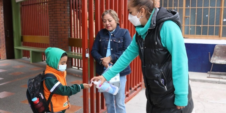 GOBIERNO ESTATAL ANUNCIA HORARIO DE INVIERNO EN ESCUELAS DE EDUCACIÓN BÁSICA