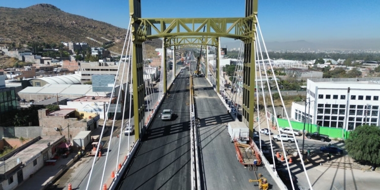 GOBIERNO ESTATAL MEJORA MOVILIDAD CON NUEVO PUENTE EN CIRCUITO POTOSÍ