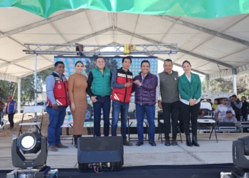 GOBIERNO ESTATAL ENTREGA APOYOS INVERNALES Y PARQUE VEHICULAR A CATORCE