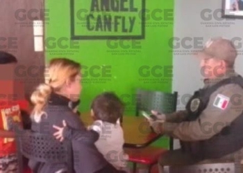 MENOR DE TRES AÑOS ES REUNIDO CON SU FAMILIA, TRAS OPERATIVO DE BÚSQUEDA DE LA GUARDIA CIVIL ESTATAL