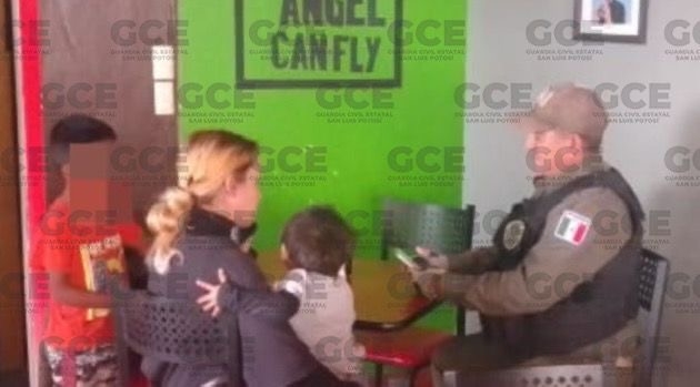 MENOR DE TRES AÑOS ES REUNIDO CON SU FAMILIA, TRAS OPERATIVO DE BÚSQUEDA DE LA GUARDIA CIVIL ESTATAL