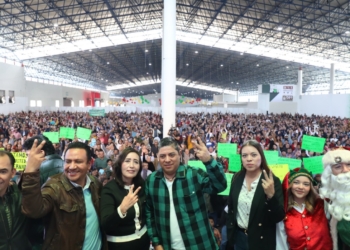 RICARDO GALLARDO RECONOCE LABOR DE TAXISTAS Y TRANSPORTISTAS POTOSINOS