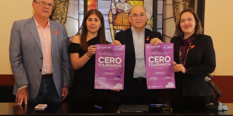 En 2024, Alcalde Enrique Galindo reafirmó el compromiso del Ayuntamiento con las mujeres de San Luis Capital