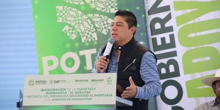 GOBIERNO ESTATAL LLEVA MÁS APOYO A LAS CUATRO REGIONES CON DESARROLLO E INFRAESTRUCTURA