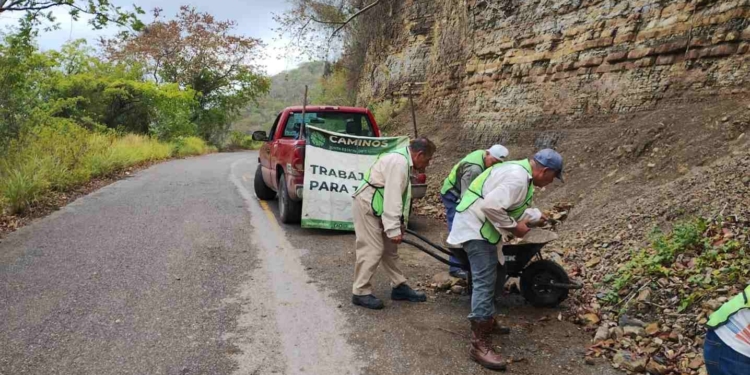 GOBIERNO ESTATAL GARANTIZA CAMINOS EN ÓPTIMAS CONDICIONES DURANTE TEMPORADA DE LLUVIAS