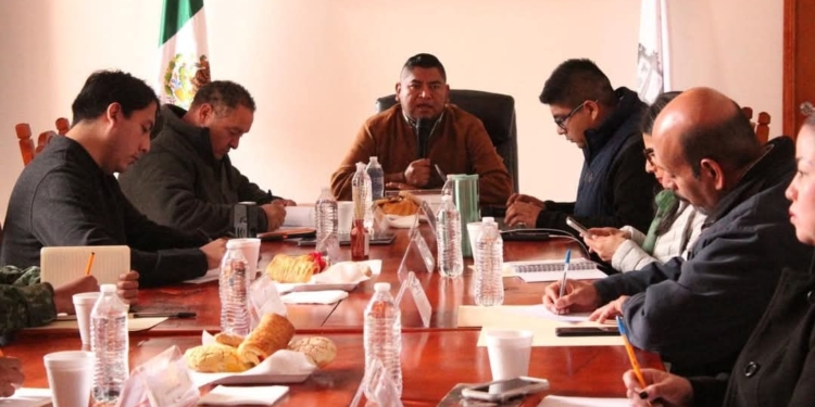 UNA CONSTANTE EN MUNICIPIOS DE LA REGIÓN, LA IRRESPONSABILIDAD DE MOTOCICLISTAS SIN CASCO