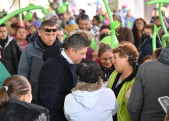 OBRAS DE RICARDO GALLARDO LLEVAN APOYO A LAS CUATRO REGIONES: FAMILIAS POTOSINAS