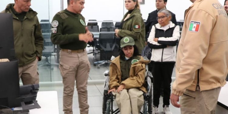 ESPERANZA BRAVO DE LOS SANTOS, CUMPLE SU SUEÑO DE SER POLICÍA HONORARIA DE LA GUARDIA CIVIL ESTATAL POR UN DÍA