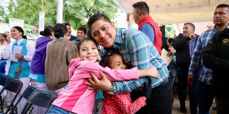 RICARDO GALLARDO ANUNCIA ENTREGA DE TERRENOS EN APOYO A FAMILIAS