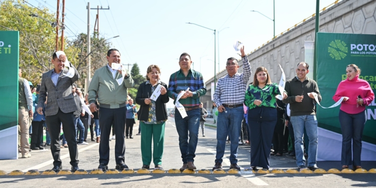 RICARDO GALLARDO RESCATA LATERAL DEL BULEVAR VALLE DE LOS FANTASMAS