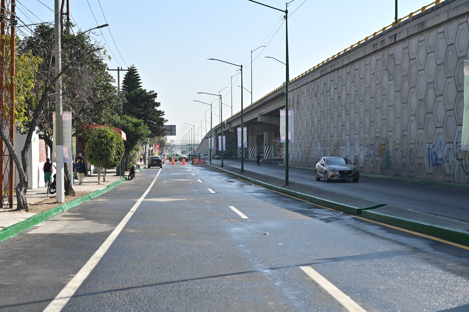 RICARDO GALLARDO RESCATA LATERAL DEL BULEVAR VALLE DE LOS FANTASMAS