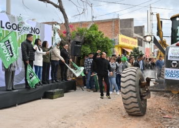 RICARDO GALLARDO ARRANCA RECONSTRUCCIÓN DE AVENIDA EN VILLA DE POZOS