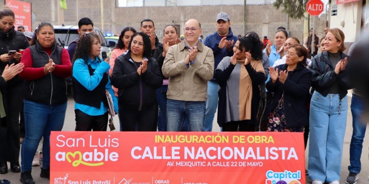 Nueva vialidad entrega Alcalde Galinfo en la Colomia El Rosedal