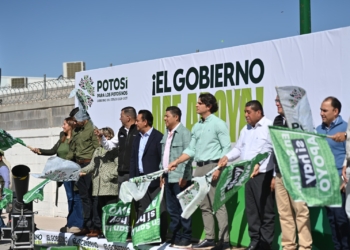 RICARDO GALLARDO PRIORIZA ACCESO DE AGUA POTABLE A FAMILIAS DE SLP