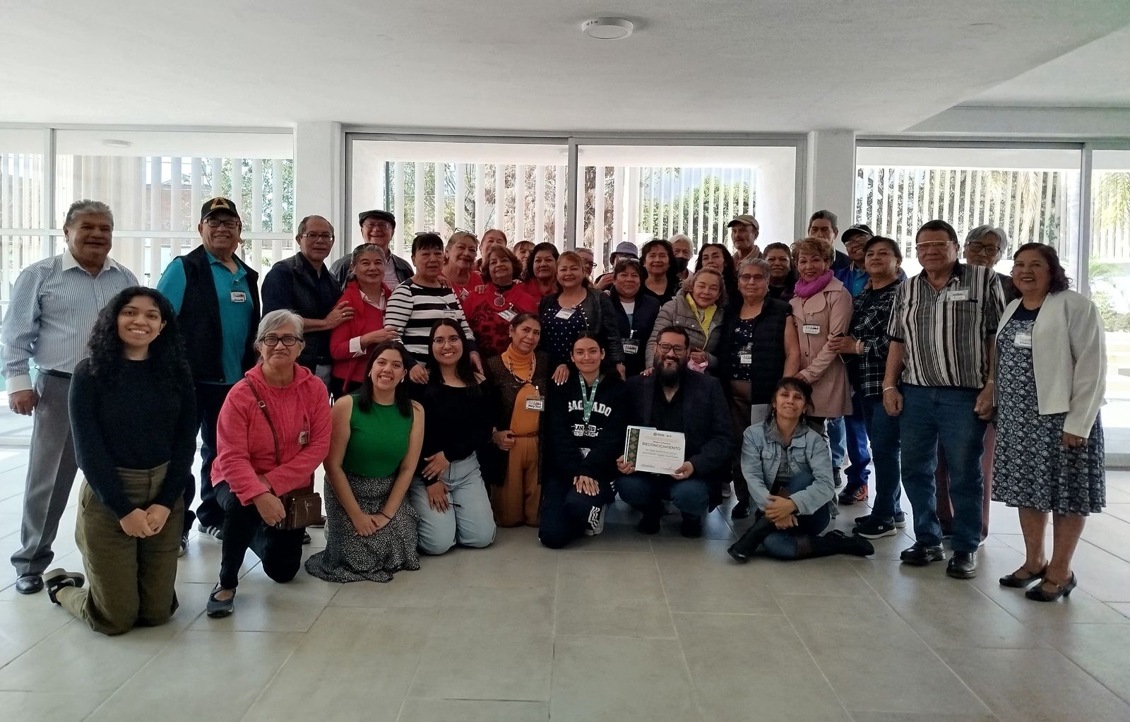 GOBIERNO DEL ESTADO BRINDA APOYO EN SALUD A PERSONAS ADULTAS MAYORES