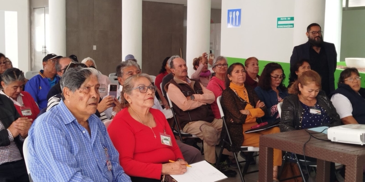 GOBIERNO DEL ESTADO BRINDA APOYO EN SALUD A PERSONAS ADULTAS MAYORES