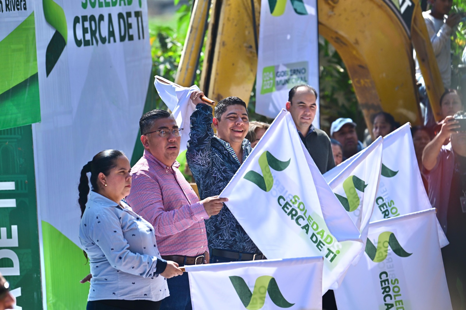 INICIA RICARDO GALLARDO PAVIMENTACIÓN DE AVENIDA REFORMA AGRARIA EN SOLEDAD