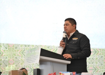 RICARDO GALLARDO MANTIENE SEGUNDO LUGAR NACIONAL POR AVAL DE LAS Y LOS POTOSINOS