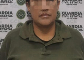 POR USURPACIÓN DE FUNCIONES POLICIALES, MUJER ES DETENIDA POR AGENTES DE LA GUARDIA CIVIL ESTATAL